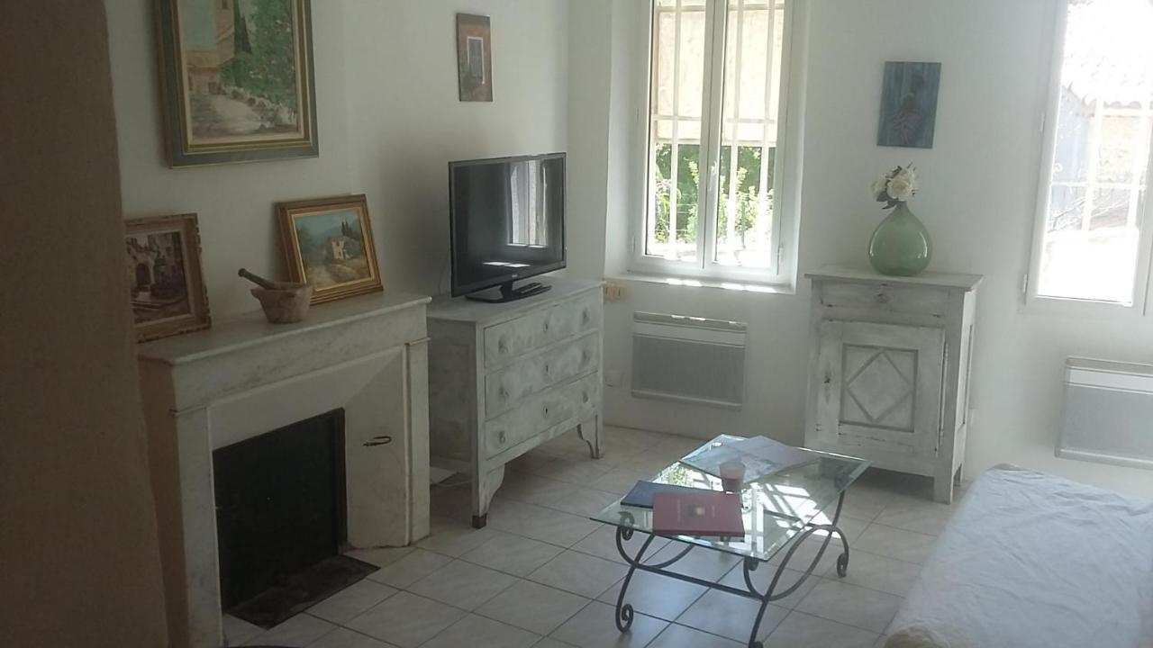 אלאוש Appartement Dans Hameau Provencal מראה חיצוני תמונה